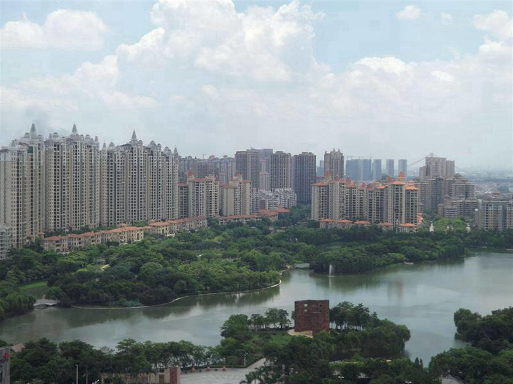 Private Enjoy Home Apartment Foshan Esterno foto